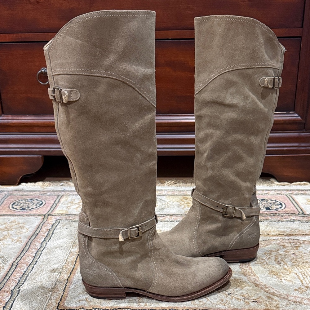 Frye Dorado Women's Sz 9M Tan Suede Knee Tall Pull On Buckle Riding Boots 77562